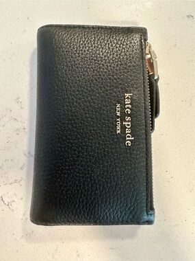 kate spade Black Pebbled Leather Zip Wallet